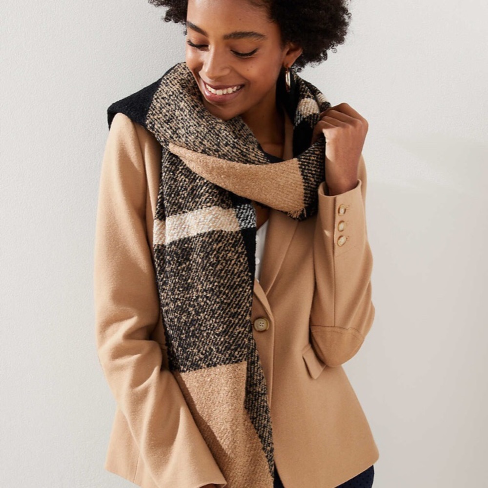 NWT Loft Plaid Boucle Scarf